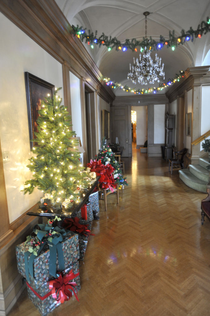 Holidays in the Mansion